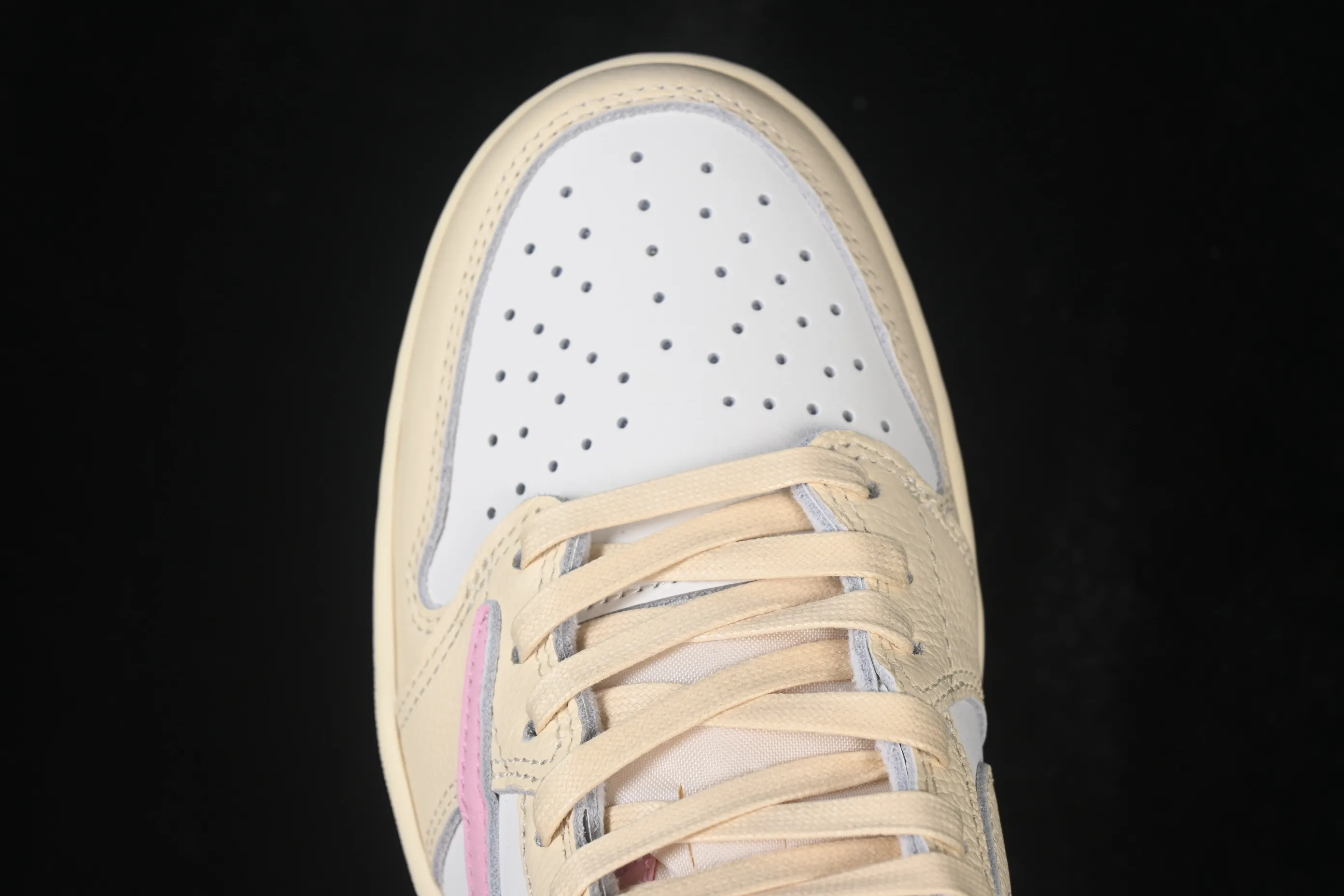 All Categories Air Jordan Jordan series basketball shoes Air Jordan 1 Low LJR version Travis Scott x Air Jordan 1 Low OG AJ1 Joe 1 joint undercut IQ7604-100